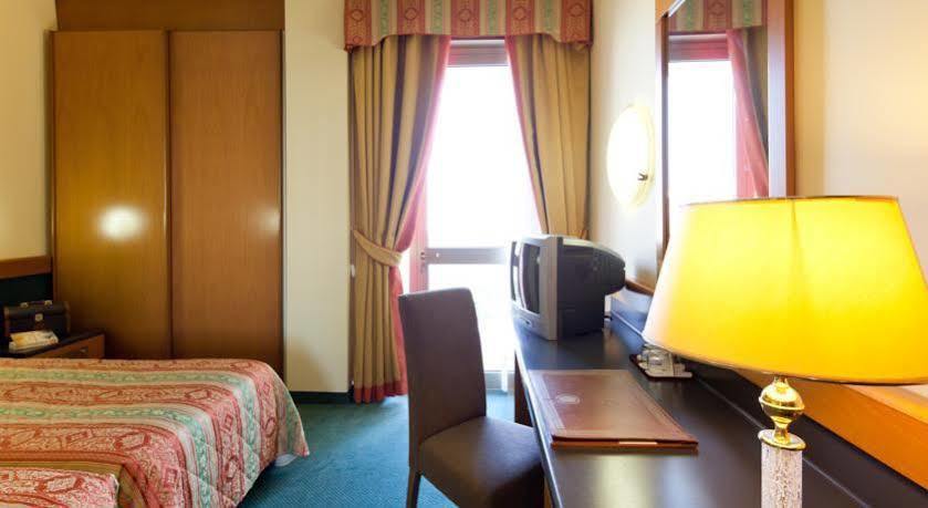 Hotel Metropole Abano Terme Esterno foto